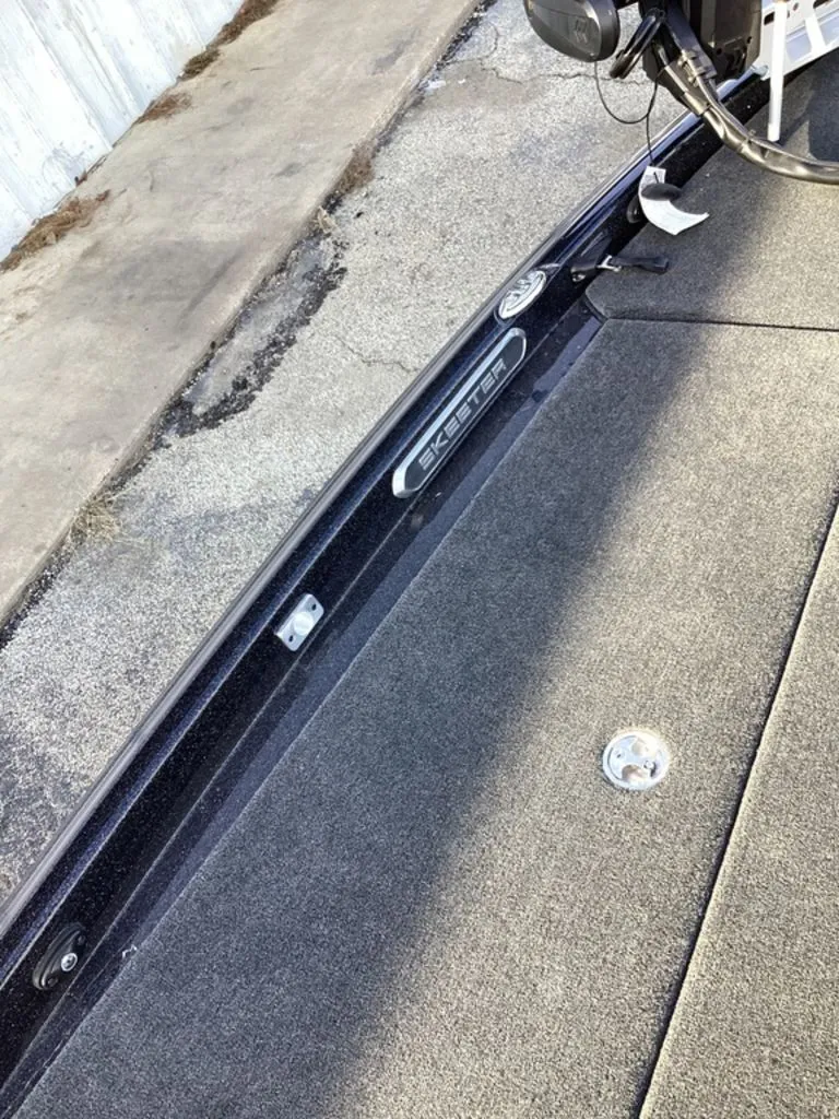 Slide: The Image of Skeeter FXR20 Apex 2026 - 65