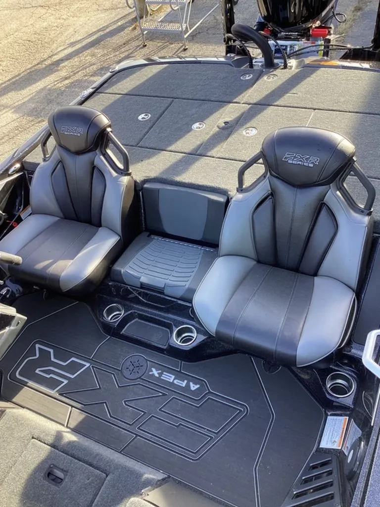 Slide: The Image of Skeeter FXR20 Apex 2026 - 67