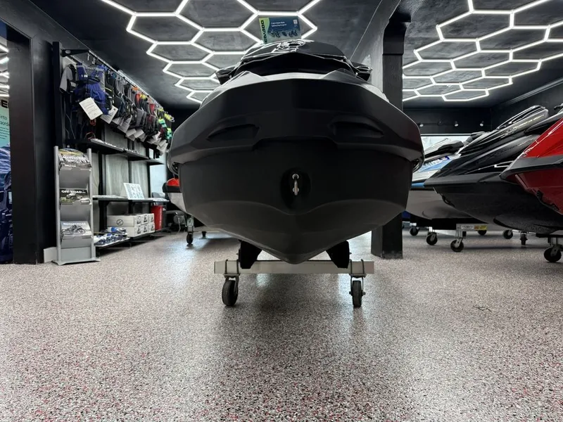 Slide: The Image of Sea-Doo GTR 230 2026 - 8