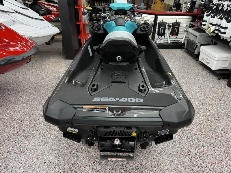 Slide: The Image of Sea-Doo GTR 230 2026 - 9