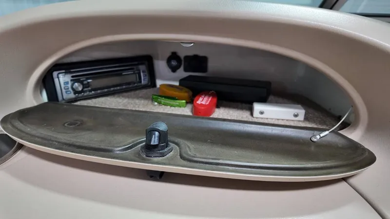 Slide: The Image of Chaparral 220 SSi 2007 - 78