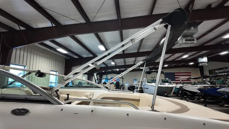 Slide: The Image of Chaparral 220 SSi 2007 - 82