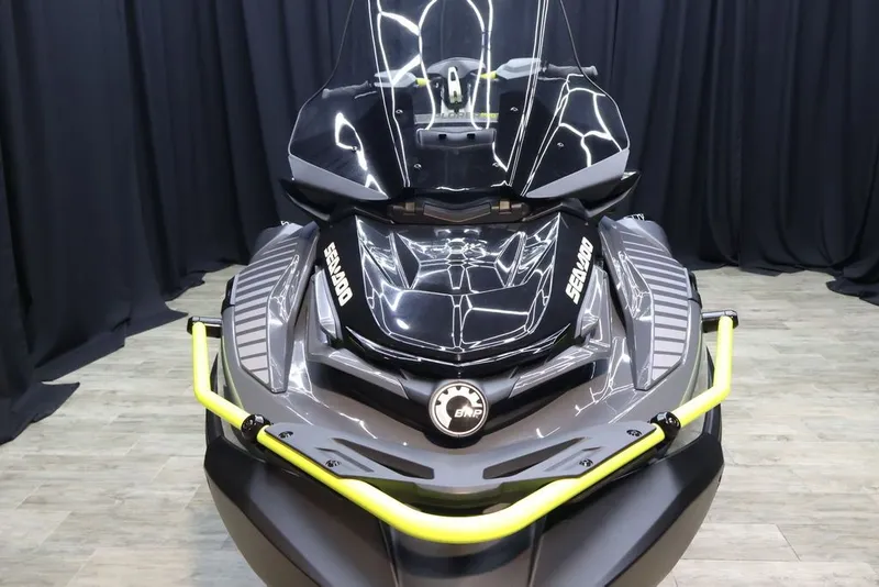 Slide: The Image of Sea-Doo Explorer Pro 170 2026 - 15