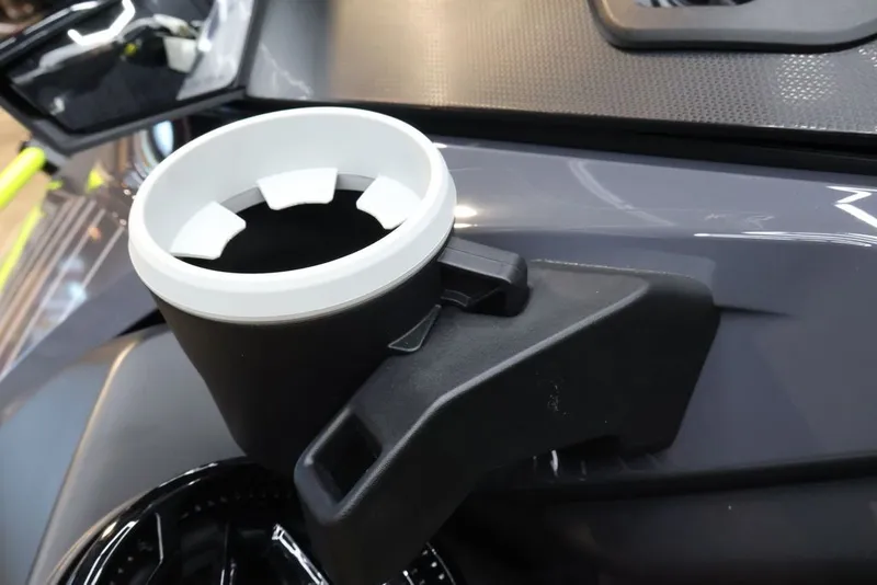 Slide: The Image of Sea-Doo Explorer Pro 170 2026 - 16