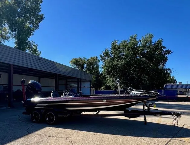 The Image of Skeeter FX21 2018 - 1