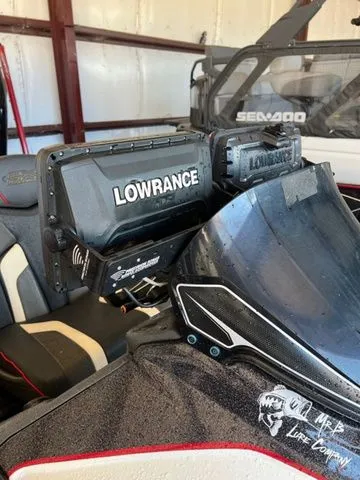 Slide: The Image of Skeeter FX21 2018 - 10