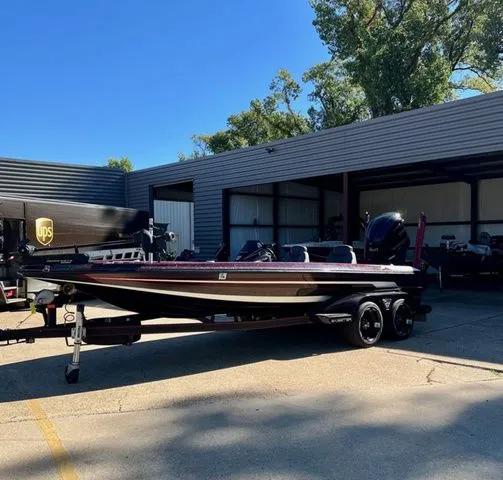 Slide: The Image of Skeeter FX21 2018 - 2