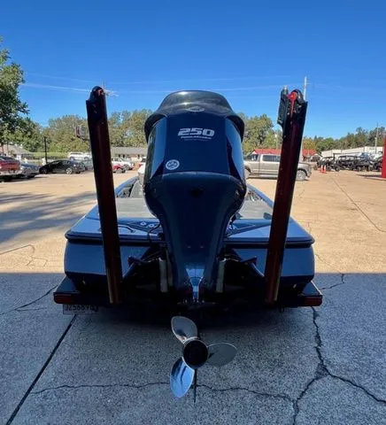 Slide: The Image of Skeeter FX21 2018 - 5