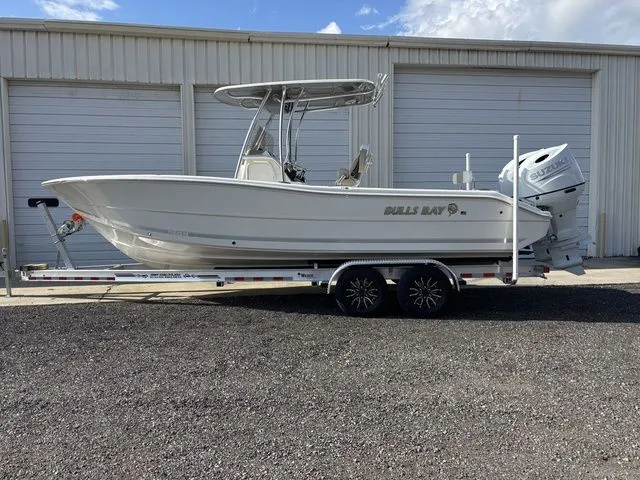 The Image of Bulls Bay 255 Center Console 2026 - 1