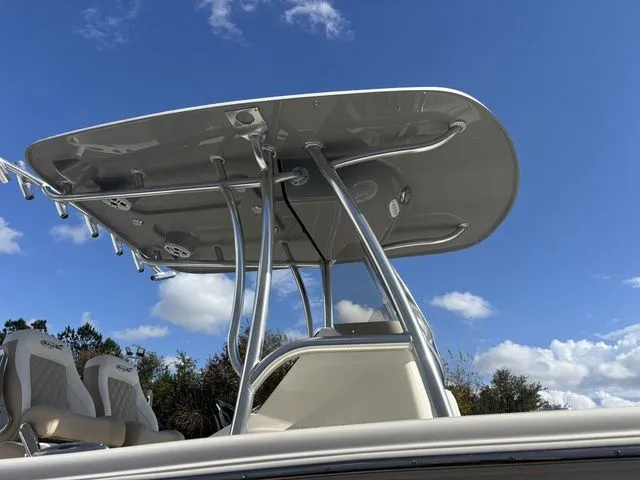 Slide: The Image of Bulls Bay 255 Center Console 2026 - 10