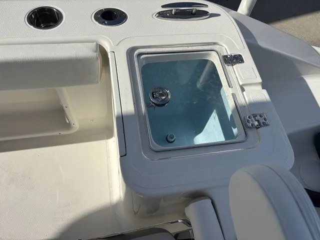 Slide: The Image of Bulls Bay 255 Center Console 2026 - 19