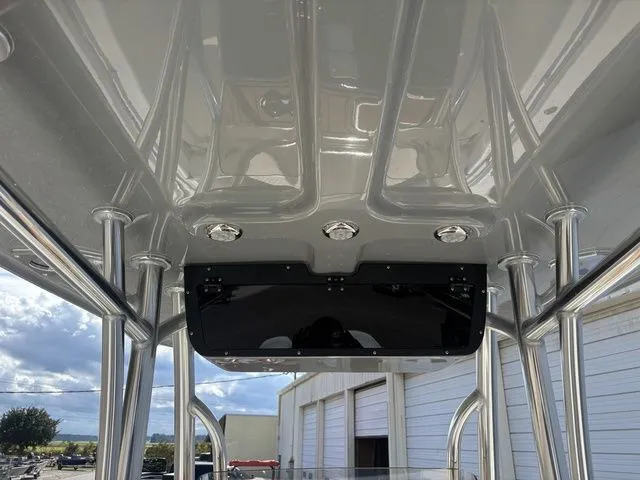Slide: The Image of Bulls Bay 255 Center Console 2026 - 21
