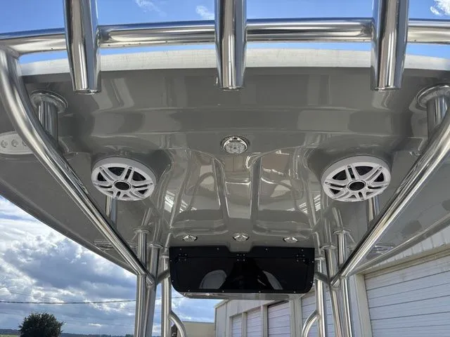 Slide: The Image of Bulls Bay 255 Center Console 2026 - 22