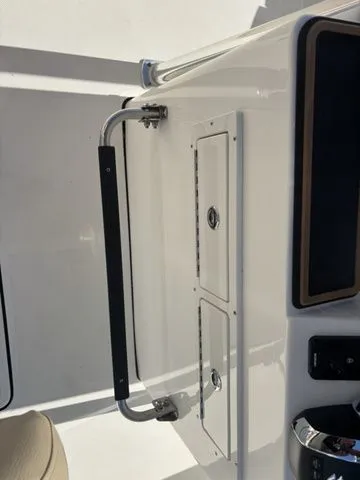 Slide: The Image of Bulls Bay 255 Center Console 2026 - 33