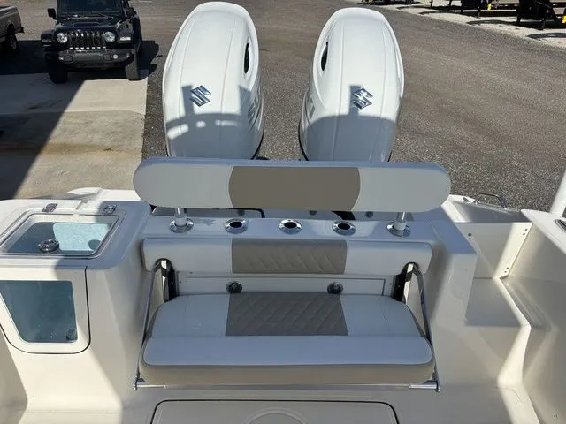 Slide: The Image of Bulls Bay 255 Center Console 2026 - 35