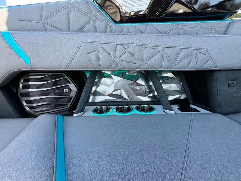 Slide: The Image of Nautique Super Air Nautique G23 Paragon 2026 - 23