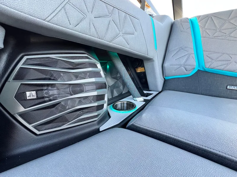 Slide: The Image of Nautique Super Air Nautique G23 Paragon 2026 - 25