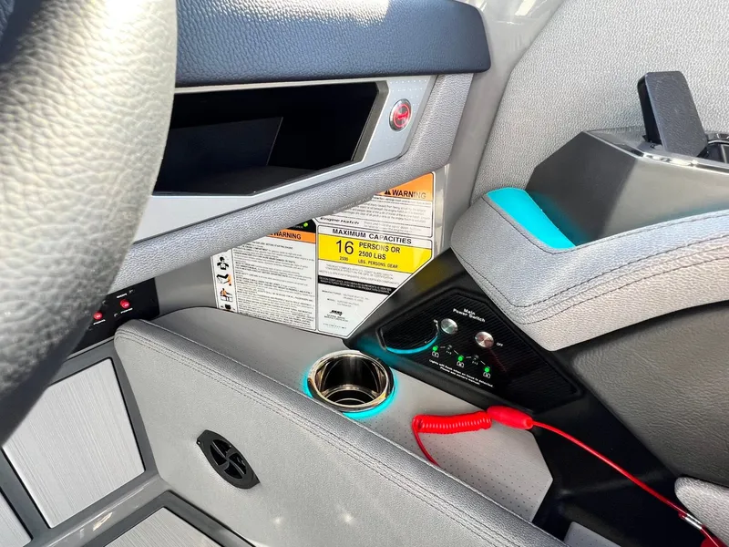 Slide: The Image of Nautique Super Air Nautique G23 Paragon 2026 - 33