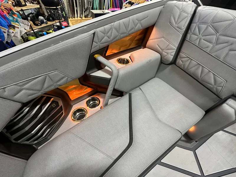 Slide: The Image of Nautique Super Air Nautique G23 Paragon 2026 - 20