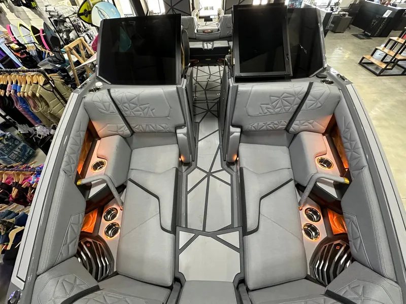 Slide: The Image of Nautique Super Air Nautique G23 Paragon 2026 - 23