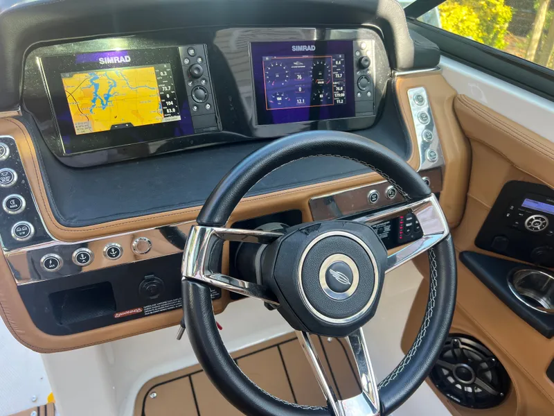 Slide: The Image of Chaparral 30 Surf Black Edition 2022 - 16