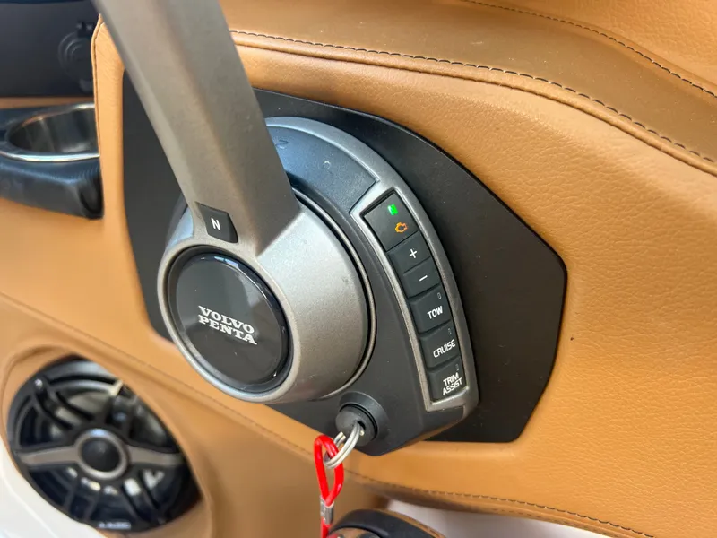 Slide: The Image of Chaparral 30 Surf Black Edition 2022 - 24