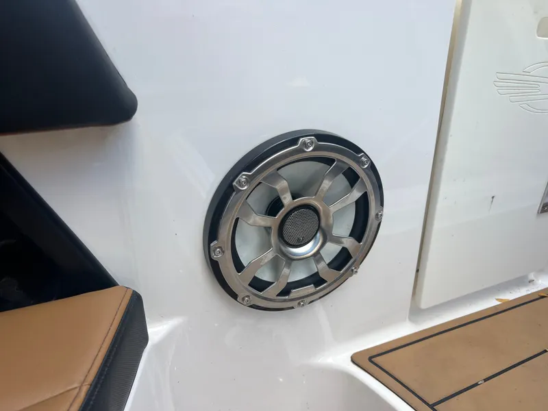 Slide: The Image of Chaparral 30 Surf Black Edition 2022 - 25