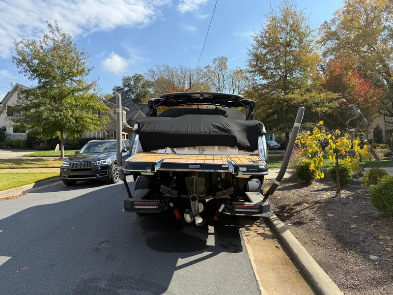 Slide: The Image of Chaparral 30 Surf Black Edition 2022 - 3