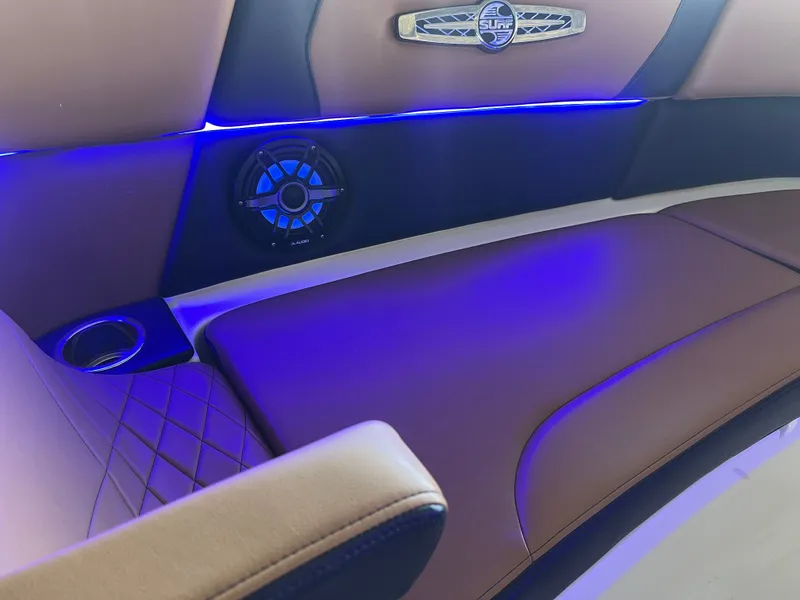 Slide: The Image of Chaparral 30 Surf Black Edition 2022 - 46