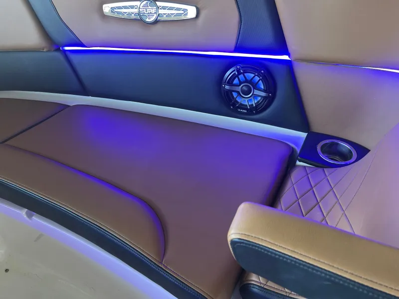 Slide: The Image of Chaparral 30 Surf Black Edition 2022 - 47