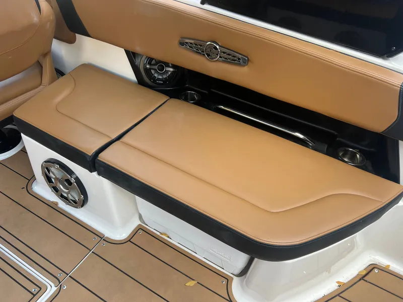 Slide: The Image of Chaparral 30 Surf Black Edition 2022 - 9