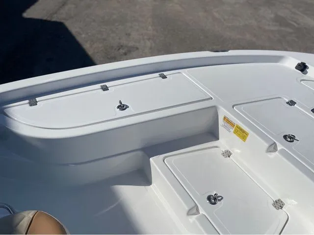 Slide: The Image of NauticStar 214 2026 - 10