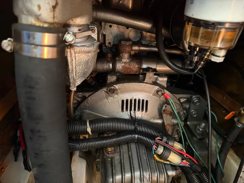 Slide: The Image of Hunter 37.5 1996 - 41