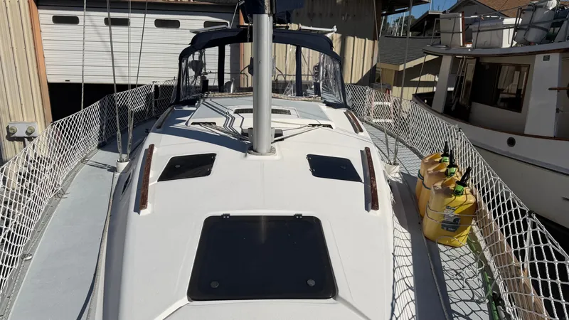 Slide: The Image of Hunter 37.5 1996 - 57