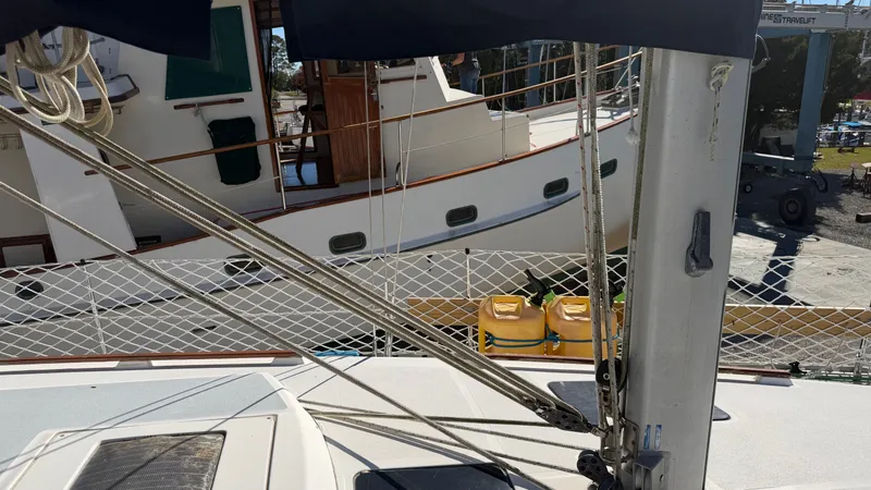 Slide: The Image of Hunter 37.5 1996 - 58