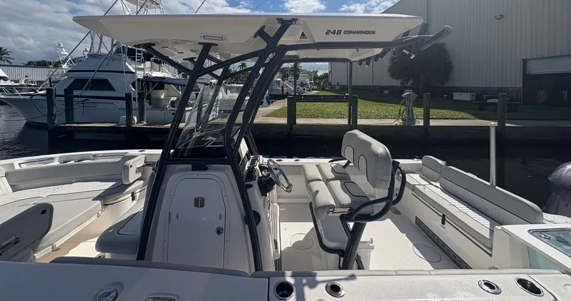 Slide: The Image of Sea Fox 248 Commander 2019 - 10