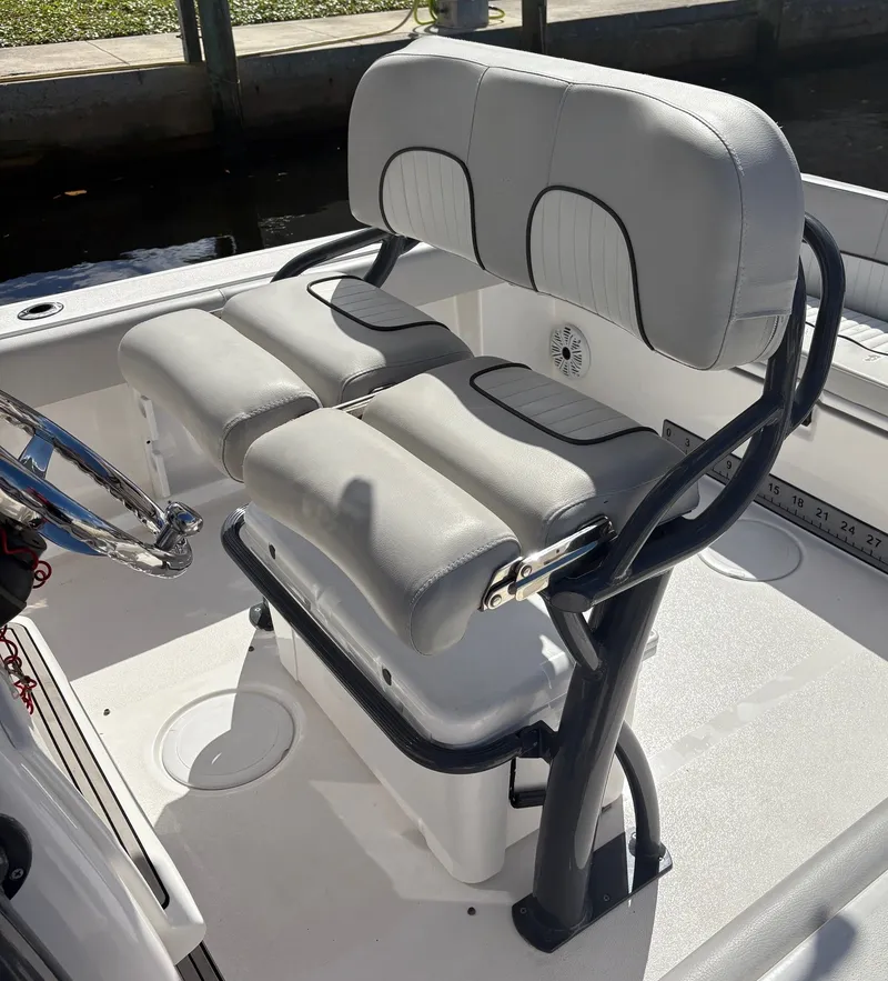 Slide: The Image of Sea Fox 248 Commander 2019 - 11