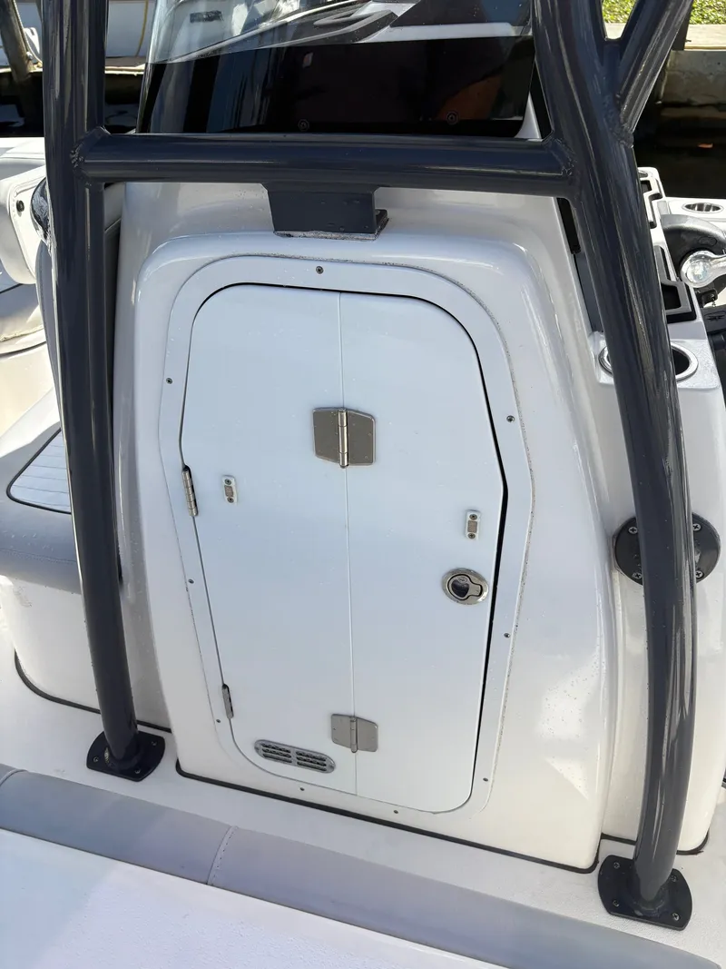 Slide: The Image of Sea Fox 248 Commander 2019 - 6