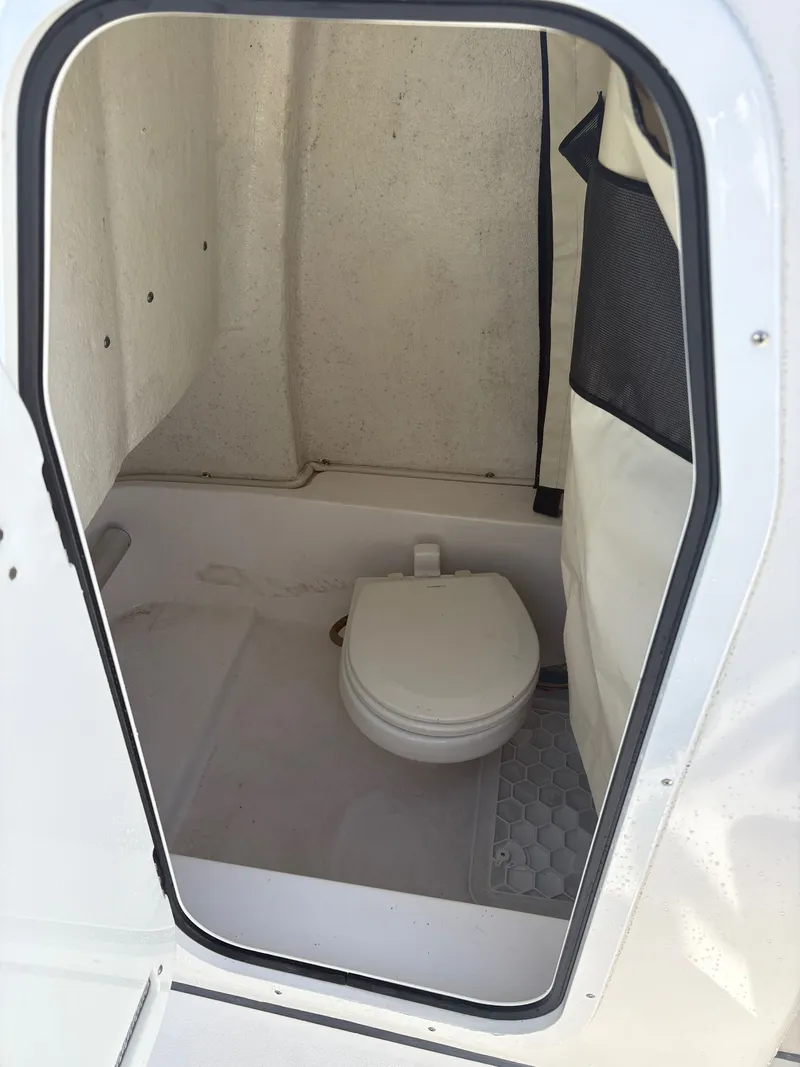 Slide: The Image of Sea Fox 248 Commander 2019 - 7