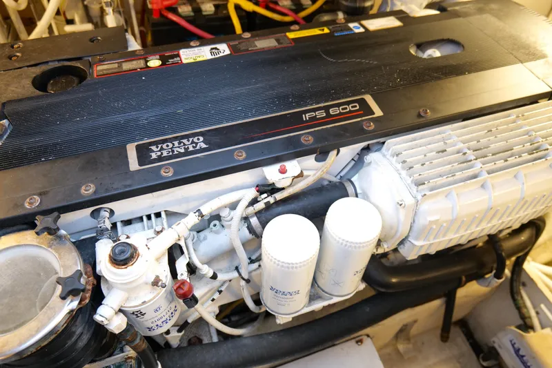 Slide: The Image of Volvo Penta IPS 600 engine in 2008 Tiara Yachts 4300 Sovran. - 55