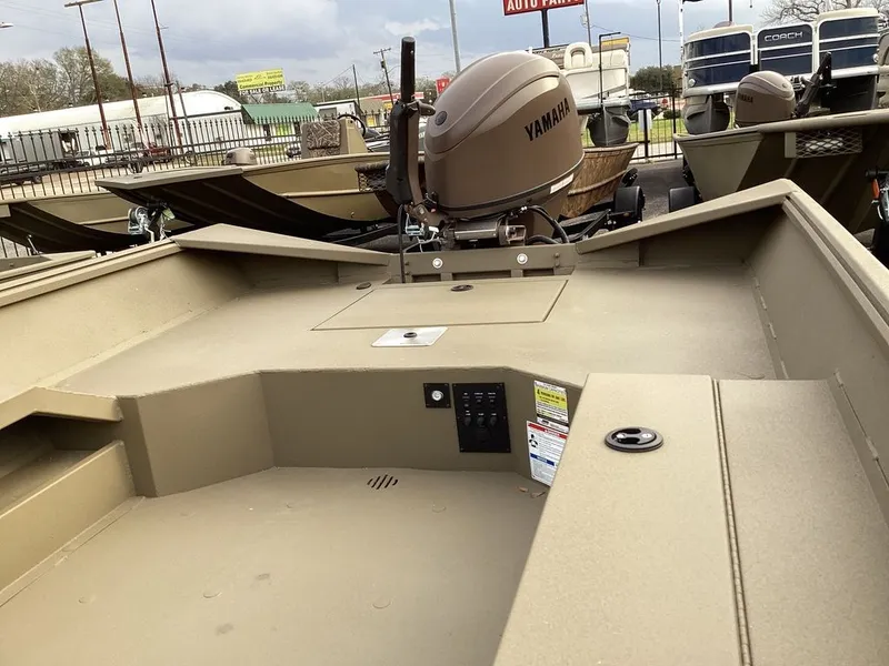 Slide: The Image of G3 Gator Tough 18 DK 2026 - 15