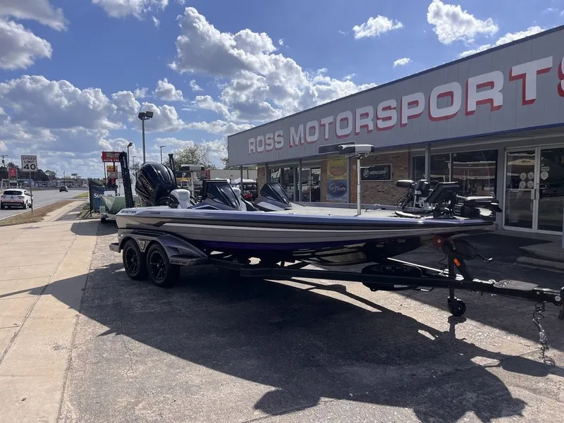 Slide: The Image of Skeeter FXR21 FLEX 2026 - 10