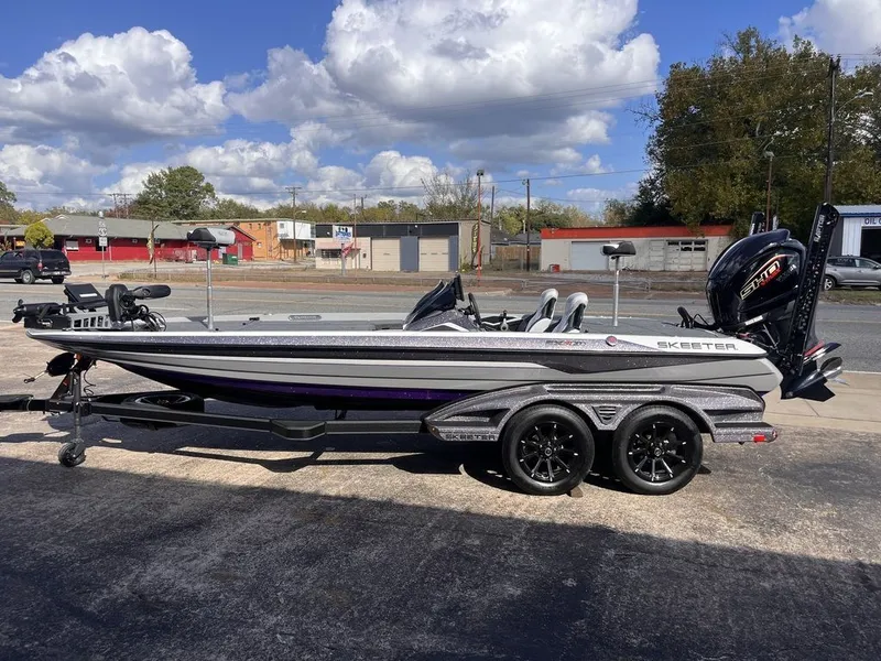 Slide: The Image of Skeeter FXR21 FLEX 2026 - 15