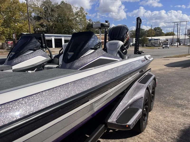 Slide: The Image of Skeeter FXR21 FLEX 2026 - 16