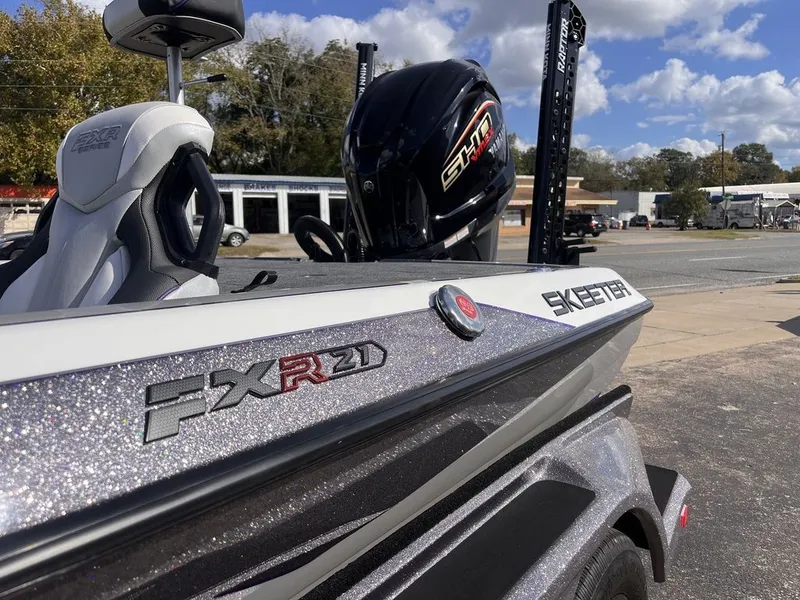 Slide: The Image of Skeeter FXR21 FLEX 2026 - 23