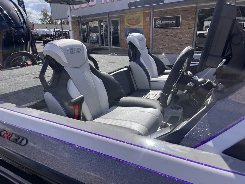 Slide: The Image of Skeeter FXR21 FLEX 2026 - 30