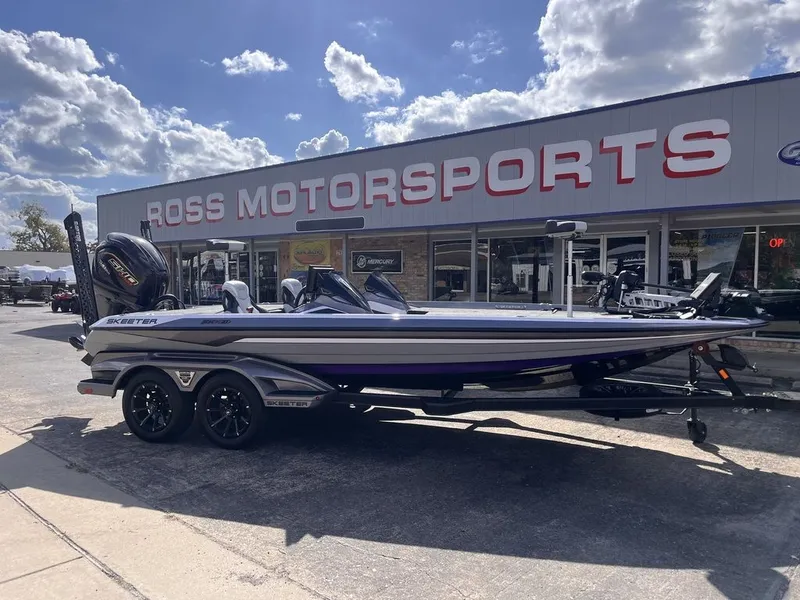 Slide: The Image of Skeeter FXR21 FLEX 2026 - 4