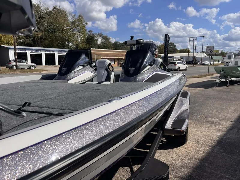 Slide: The Image of Skeeter FXR21 FLEX 2026 - 47