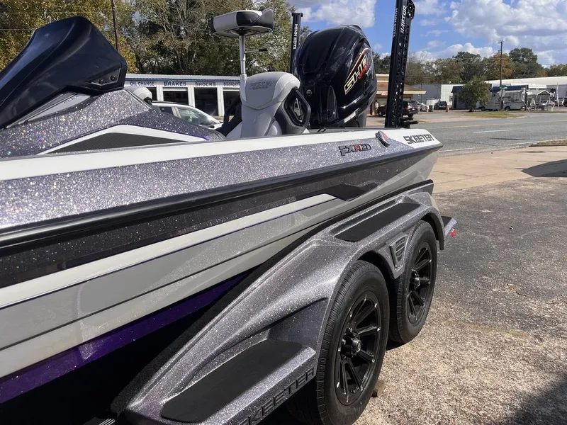 Slide: The Image of Skeeter FXR21 FLEX 2026 - 53