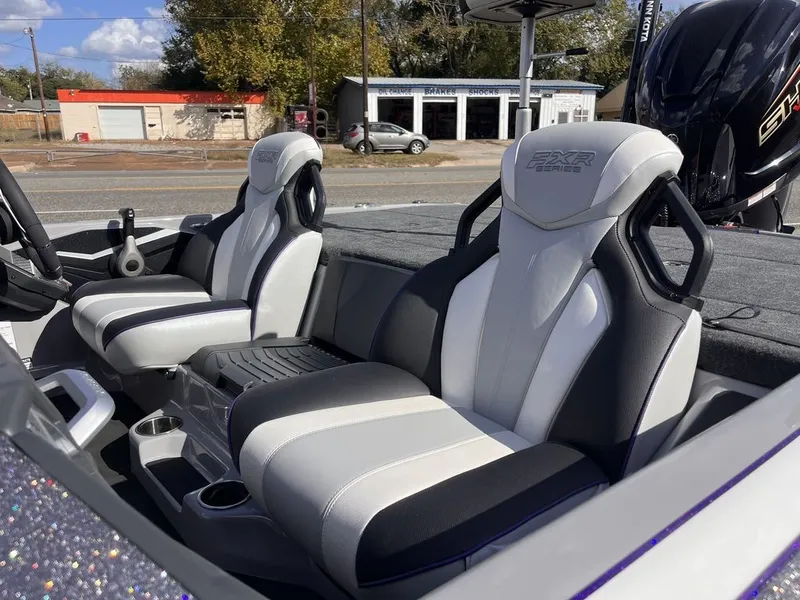 Slide: The Image of Skeeter FXR21 FLEX 2026 - 63